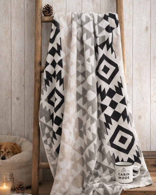 Cozy Southwestern Aztec Plush Throw Blanket - Home Gift - Gift for Her - Boho Throw Blanket