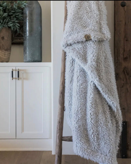 Lovie Mountain Plush Throw – Ultra-Soft Faux Fur with Suede "Loved" Tag