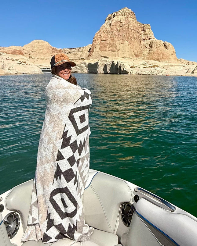 Cozy Southwestern Aztec Plush Throw Blanket - Home Gift - Gift for Her - Boho Throw Blanket